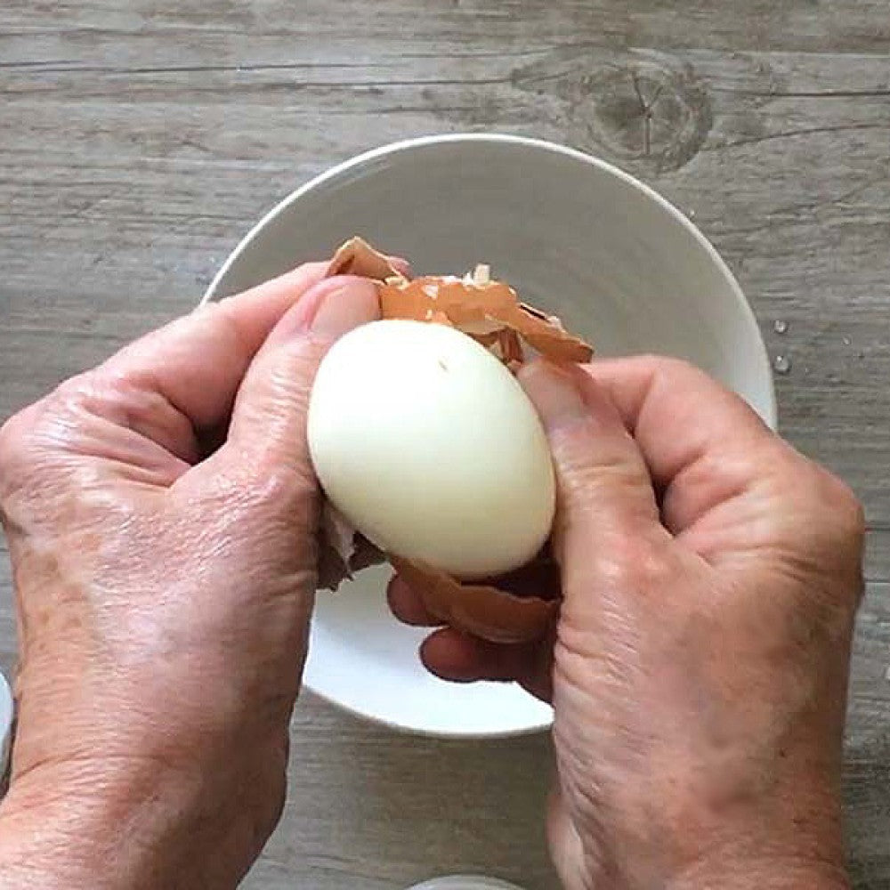 Pelador de huevos duros